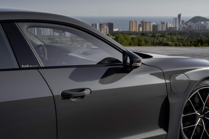 Betiltják a Tesla-kilincseket  13