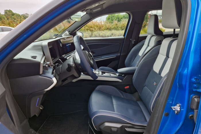 A magyar utak barátja ez a francia autó 8