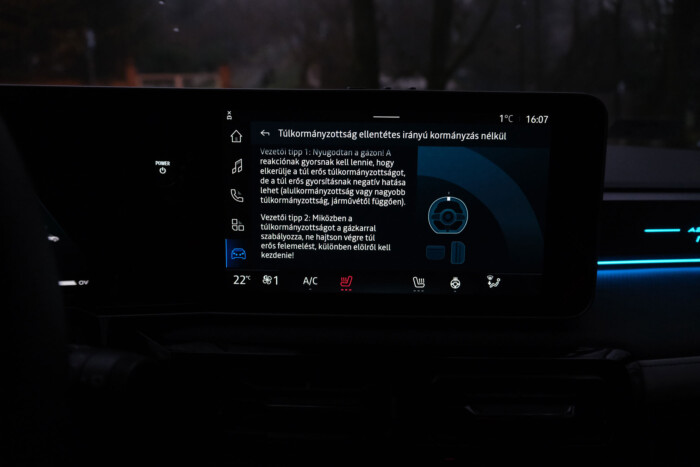 A magyar utak barátja ez a francia autó 11