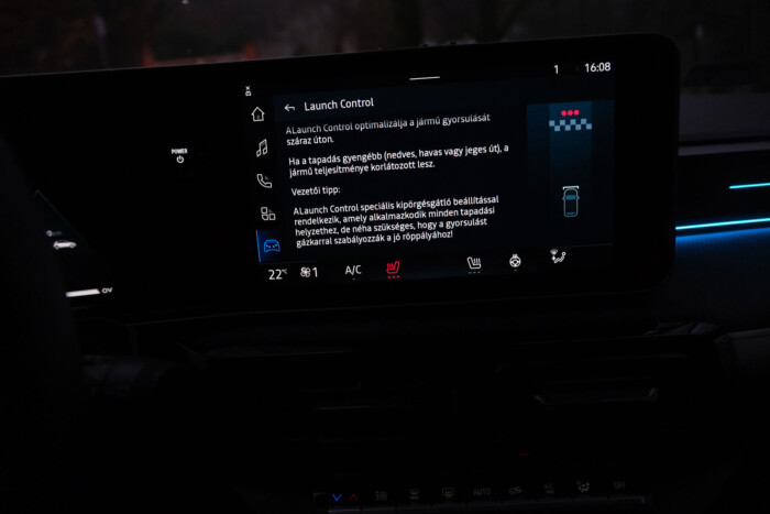 A magyar utak barátja ez a francia autó 13