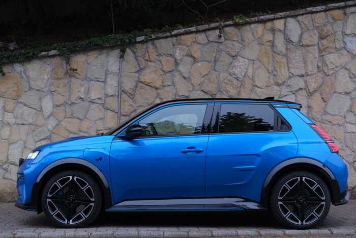 A magyar utak barátja ez a francia autó 9