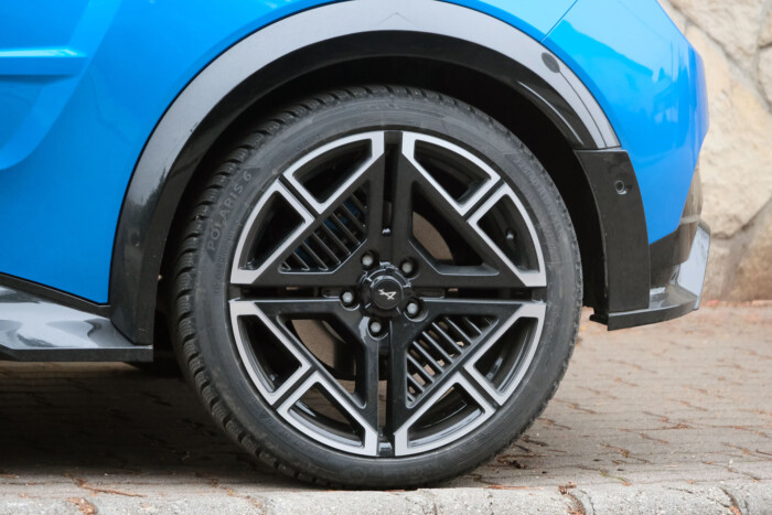 A magyar utak barátja ez a francia autó 18