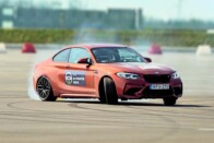 Vétleneket és házfalat tarolt le a tapolcai driftelő 1 Vétleneket és házfalat tarolt le a tapolcai driftelő 1