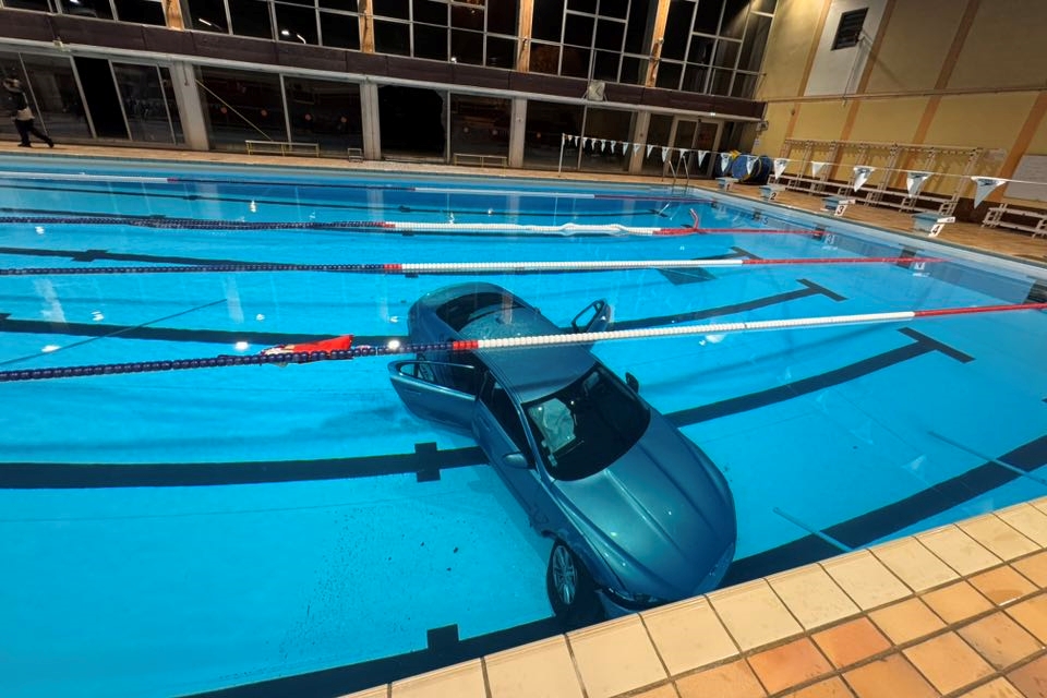 baleset-medence-franciaorszag-1 | Vezess | Vezess