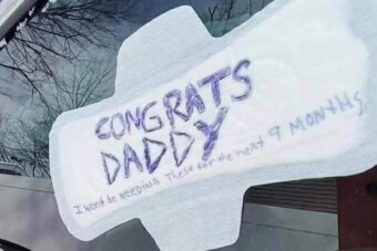 Megvan az év legviccesebb autóra ragaszott üzenete