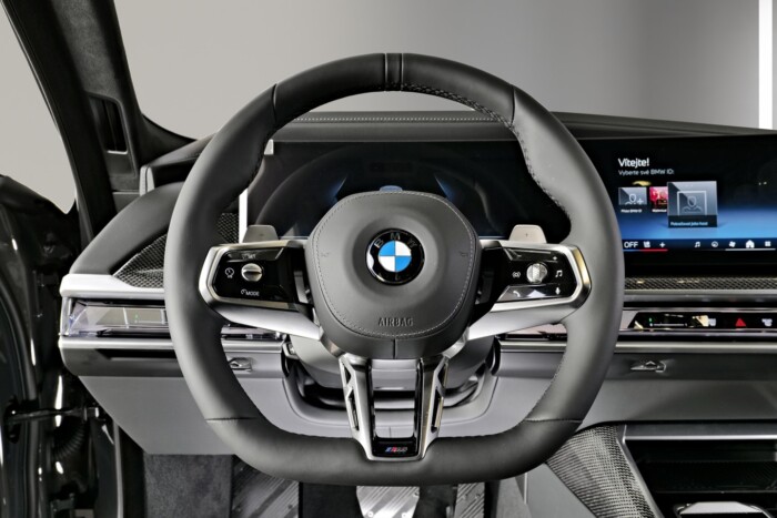 Melyikük az ütősebb: ez a BMW vagy a gazdája? 7 Melyikük az ütősebb: ez a BMW vagy a gazdája? 7