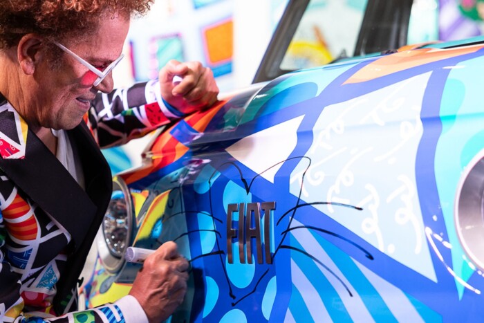 Színes őrületté varázsolták a legkisebb Fiatot 6