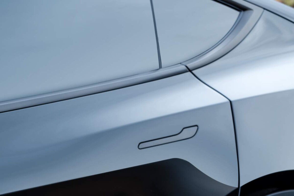 Betiltják a Tesla-kilincseket 