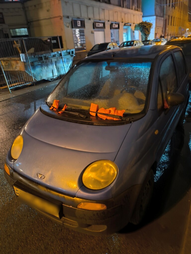 Mikuláscsomagokkal árasztottak el egy szegény matizost Budapesten 2 | Vezess Mikuláscsomagokkal árasztottak el egy szegény matizost Budapesten 2