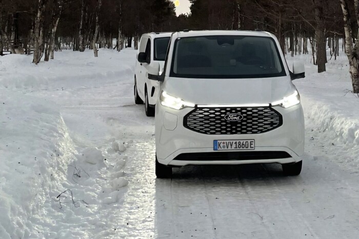 Messzebb megy, bárhol elmegy ez a Ford