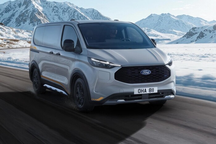 Messzebb megy, bárhol elmegy ez a Ford 8