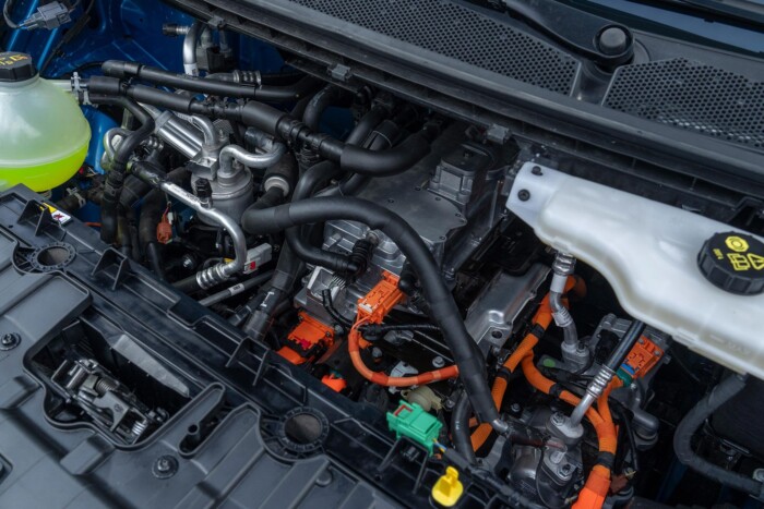 Messzebb megy, bárhol elmegy ez a Ford 7