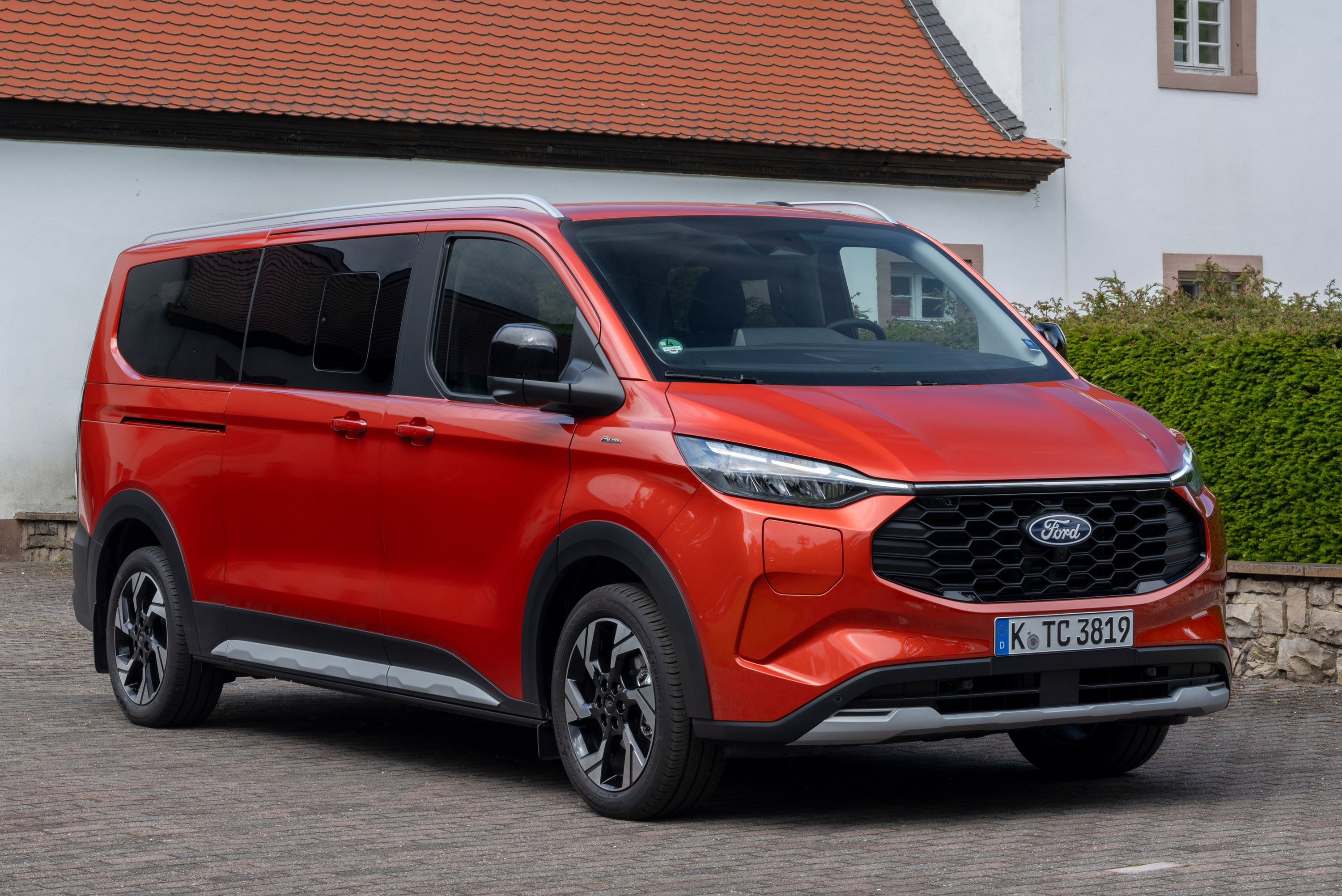 fordtourneocustom_active_artisan_red_2 | Vezess | Vezess