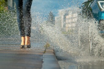 Van, ahol milliós bírság jár ezért az autós gyökérségért