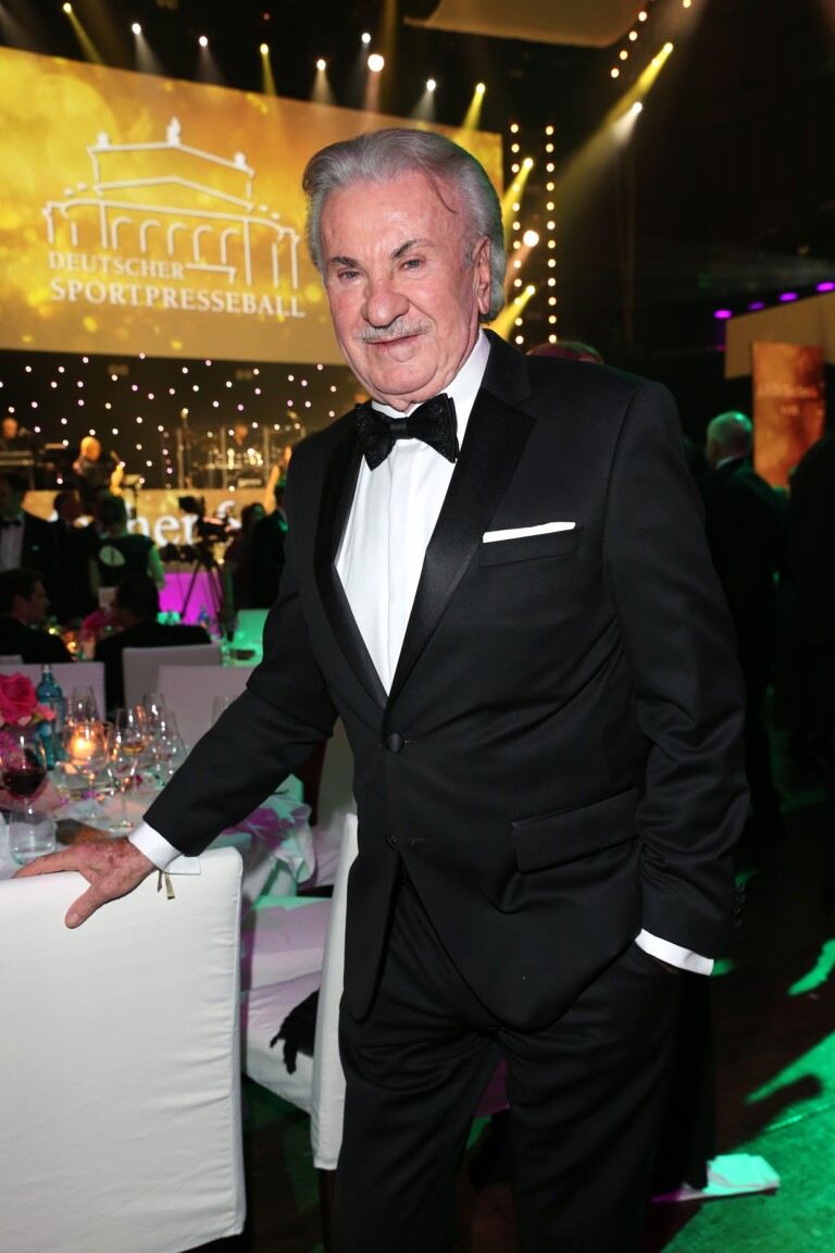 Megkötözték, kirabolták Schumacher régi bizalmasát 1 | Vezess Megkötözték, kirabolták Schumacher régi bizalmasát 1