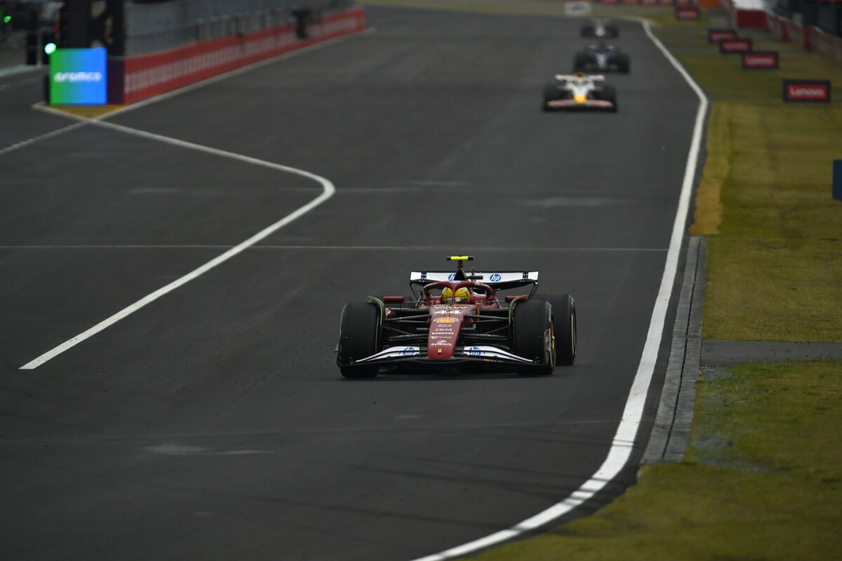 Tiéd lehet egy darab a legendás versenypályából