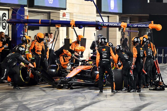 Adj egy fegyvert a McLarennek, tutira lábon lövi magát