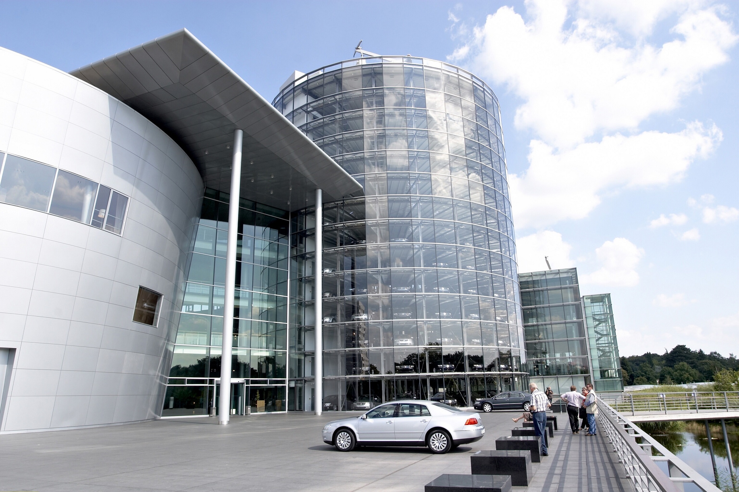 Dresden VW-Werk Dresden | Vezess | Vezess