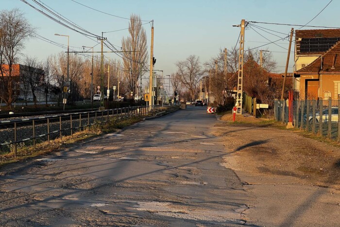 Kiszúrnak az autósokkal ezen a fontos hazai úton, itt a Közút reakciója 1
