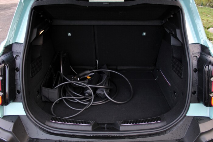 Kellett már egy ilyen vidám autó az utakra 17