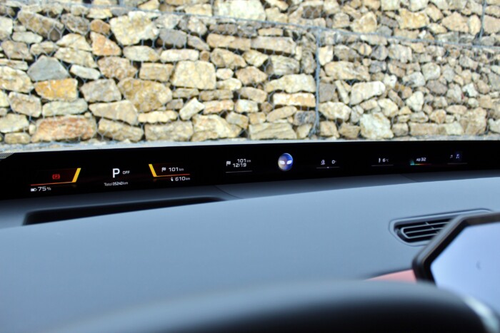 Büszkék lehetnek a magyarok erre a BMW-re 16