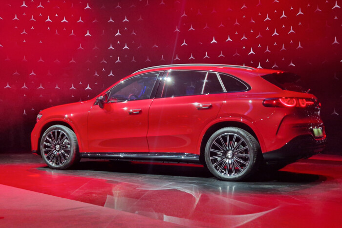 Elbénázott autói után újra igazi Mercedes született 3