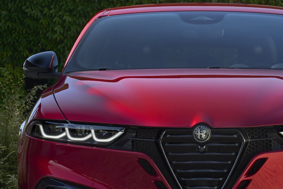 Kéz nélkül is vezethető ez az Alfa Romeo