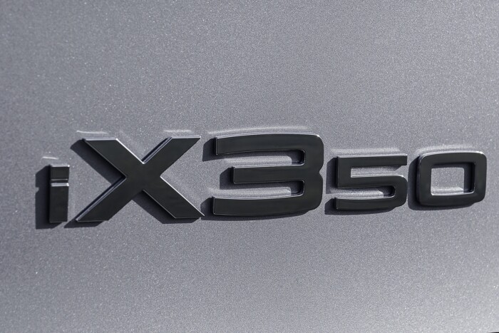 Büszkék lehetnek a magyarok erre a BMW-re 18