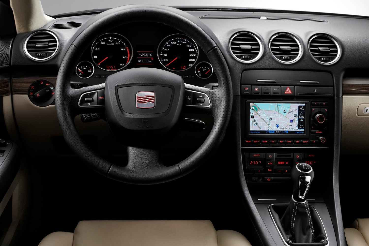 seat-exeo-belso | Vezess | Vezess