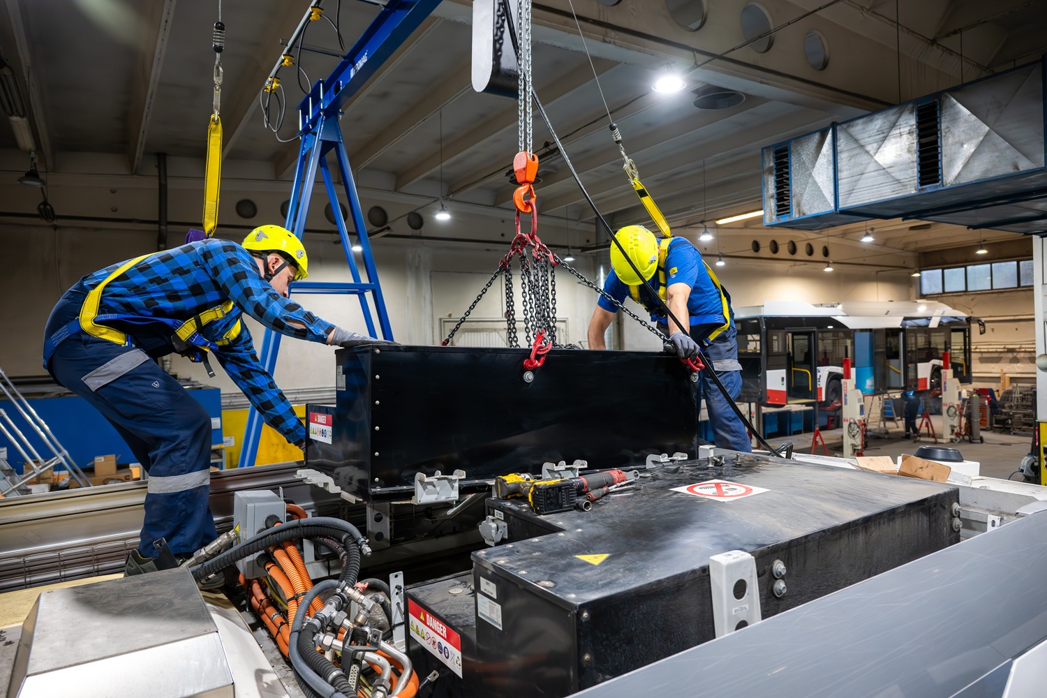 solaris_zero-emission_vehicle_retrofit_2 | Vezess | Vezess