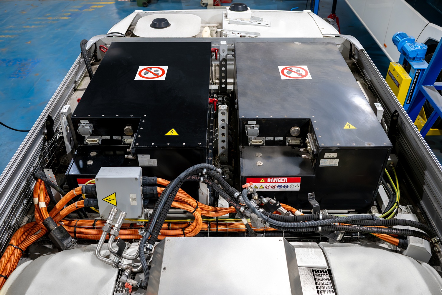 solaris_zero-emission_vehicle_retrofit_3 | Vezess | Vezess