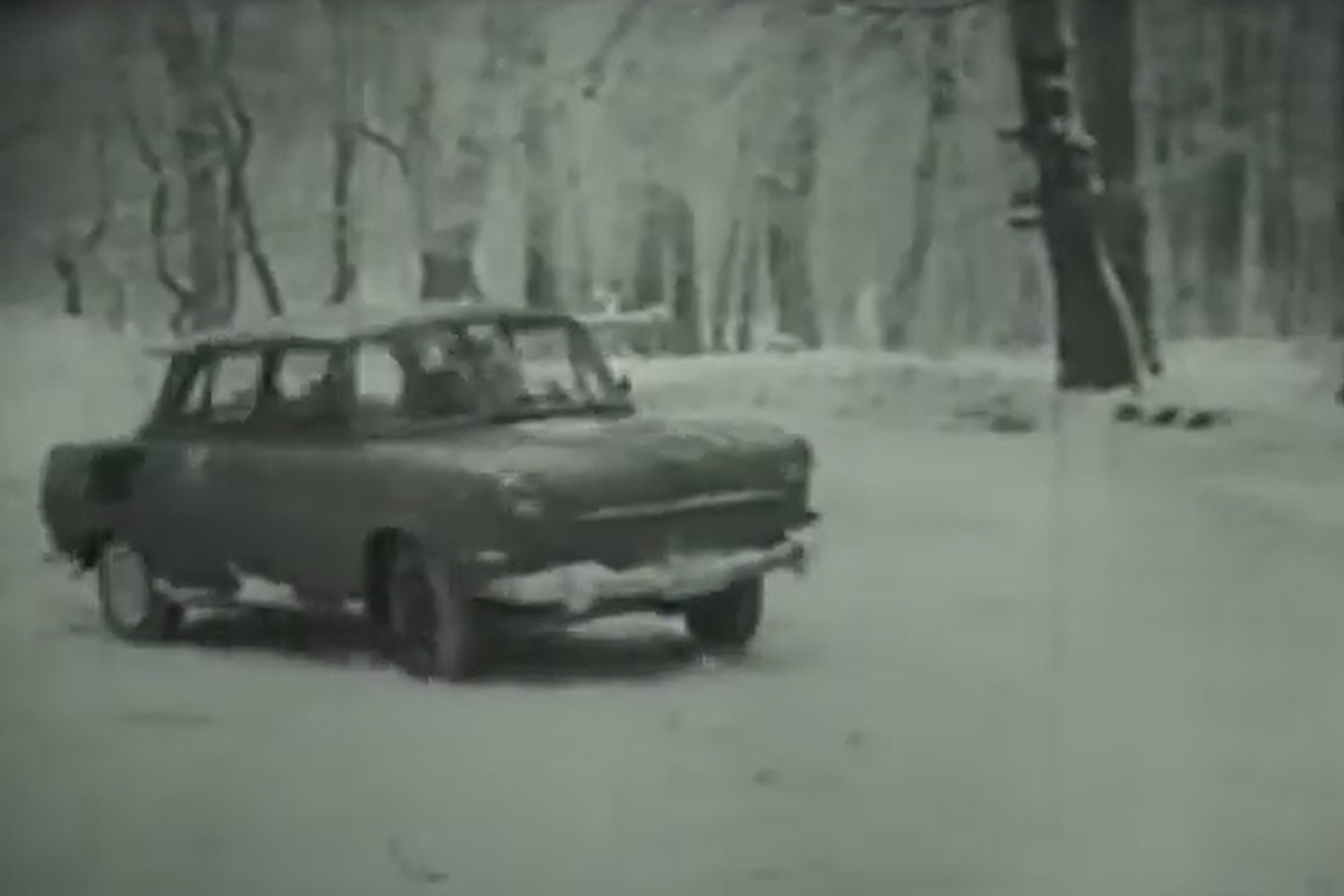 A szocializmus úgy mutatta meg, hogyan közlekedj csúszós utakon, ahogy azóta senki