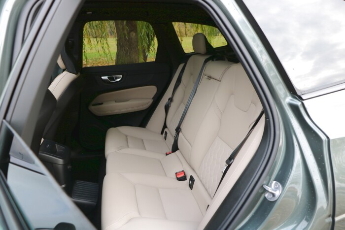 Drága svéd gyógyír a pocsék magyar utakra 15 | Vezess Drága svéd gyógyír a pocsék magyar utakra 15