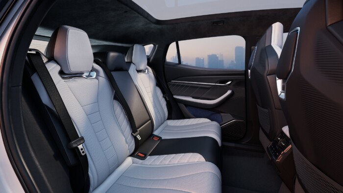 Hatalmas hibriddel bővít a Renault 11 Hatalmas hibriddel bővít a Renault 11