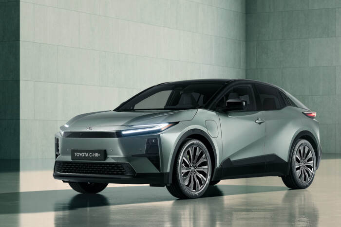 Olcsóbb autókkal és modell offenzívával készül a Toyota Magyarországon 2