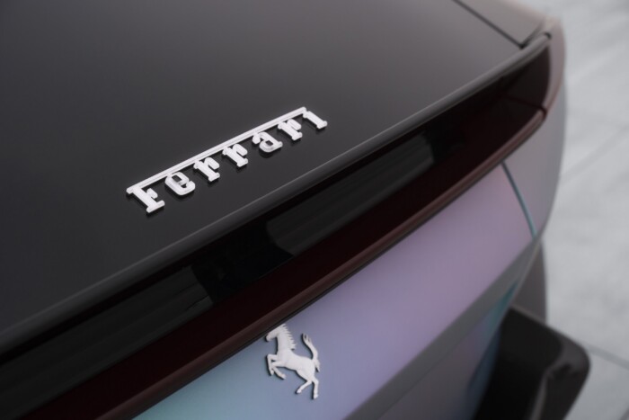 Lószőrből, napfényből készült ez a Ferrari 8