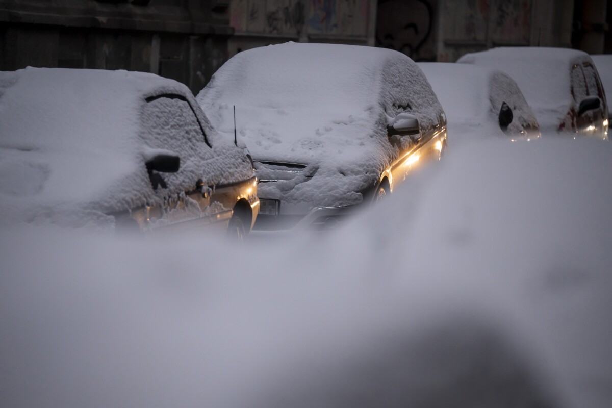 Opellel tolta a havat dorogi hős, de a rendőrök azért megbüntették
