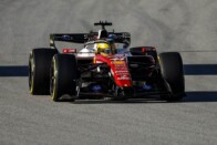 Keveset mutatott, de veszélyes lehet az Aston Martin 1