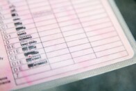 Komplett technológiai arzenállal akartak csalni a KRESZ-vizsgán 1