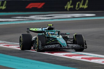 Pengeélen táncolnak Alonsóék, kivár a Ferrari is