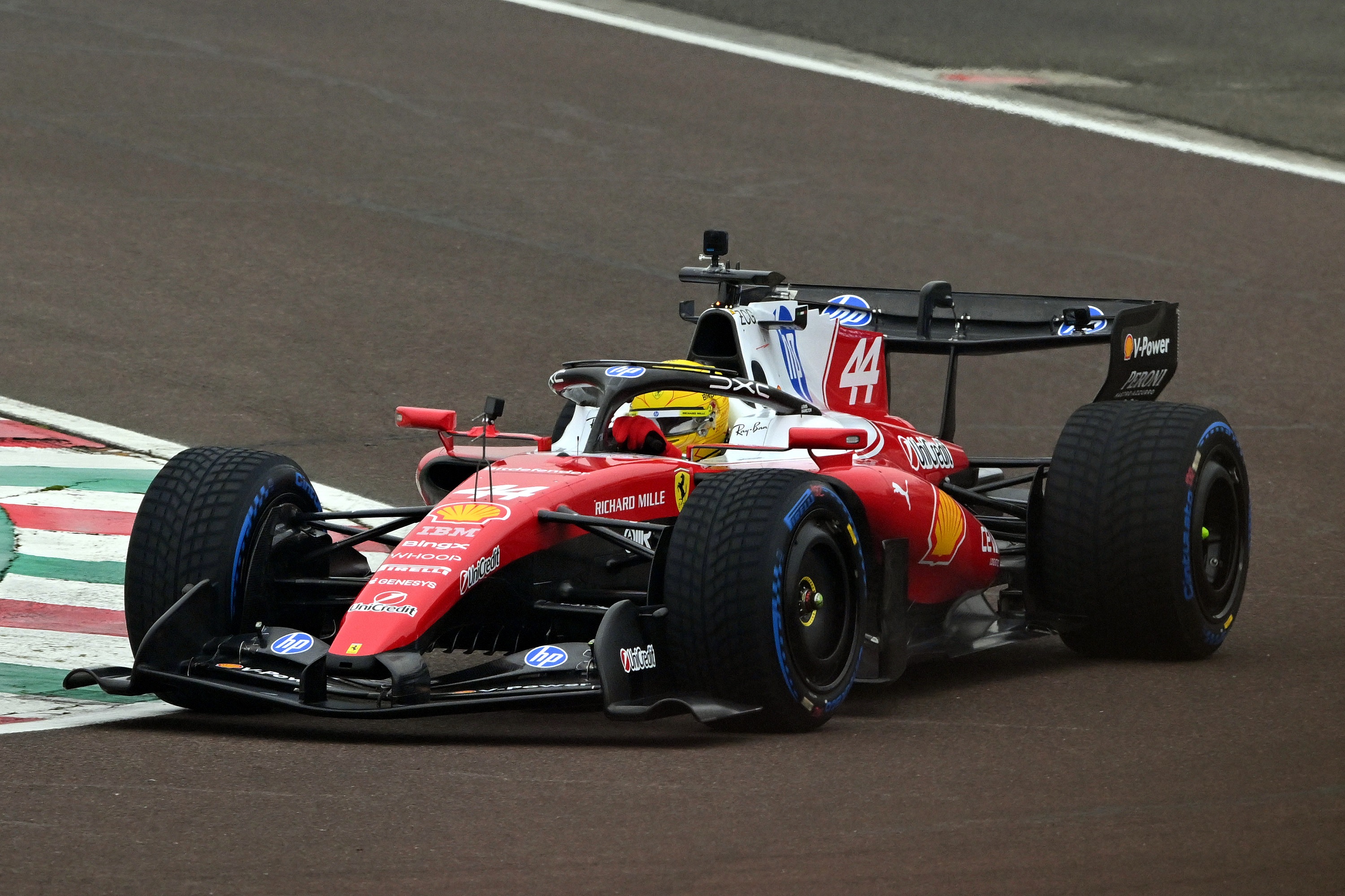 Scuderia Ferrari HP F1 Shakedown | Vezess