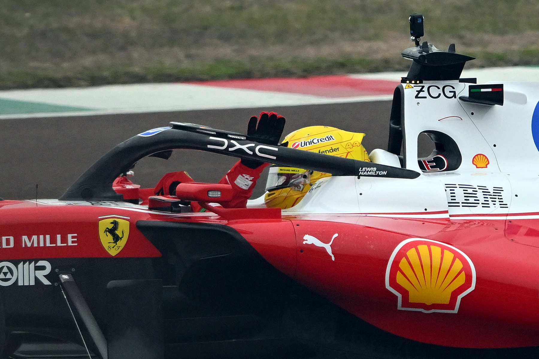 Scuderia Ferrari HP F1 Shakedown | Vezess