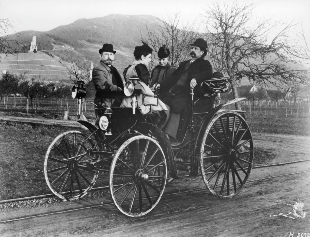 Kitalálod mi lett most 140 éves? Lehet neked is van 1 Kitalálod mi lett most 140 éves? Lehet neked is van 1