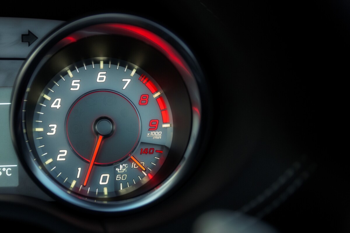 Kevesen tudják, de ez a fordulatszám gyilkolja a motort