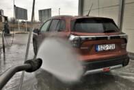 Ez a módszer rossz, így ne küzdj a kerék mögé ragadó hó ellen 3 Ez a módszer rossz, így ne küzdj a kerék mögé ragadó hó ellen 3