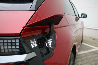 Olyat tettek a villanyautók az eladásokkal, amire nagyon régóta nem volt példa