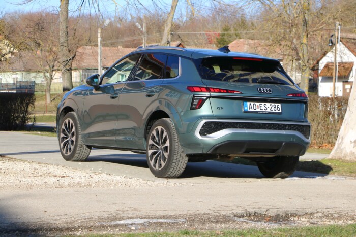 Ezt tudja alap motorral a magyar gyártású Audi Q3 7
