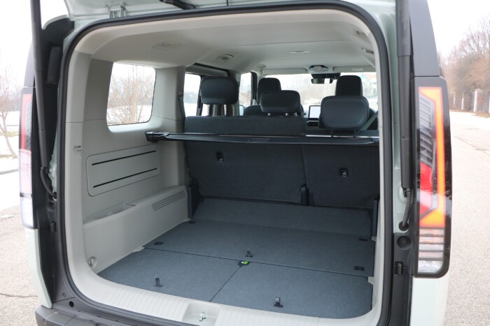 Magyar kisvállalkozók és nagycsaládok kedvence akar lenni ez a Kia 17