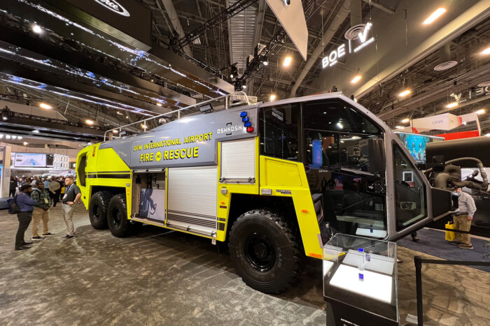 Kőkemény tűzoltóautó, ami Mars-járónak is simán elmenne 7 Kőkemény tűzoltóautó, ami Mars-járónak is simán elmenne 7