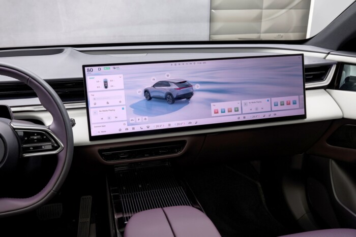 66 centis tévével jön a Mazda új villanyautója 9 66 centis tévével jön a Mazda új villanyautója 9